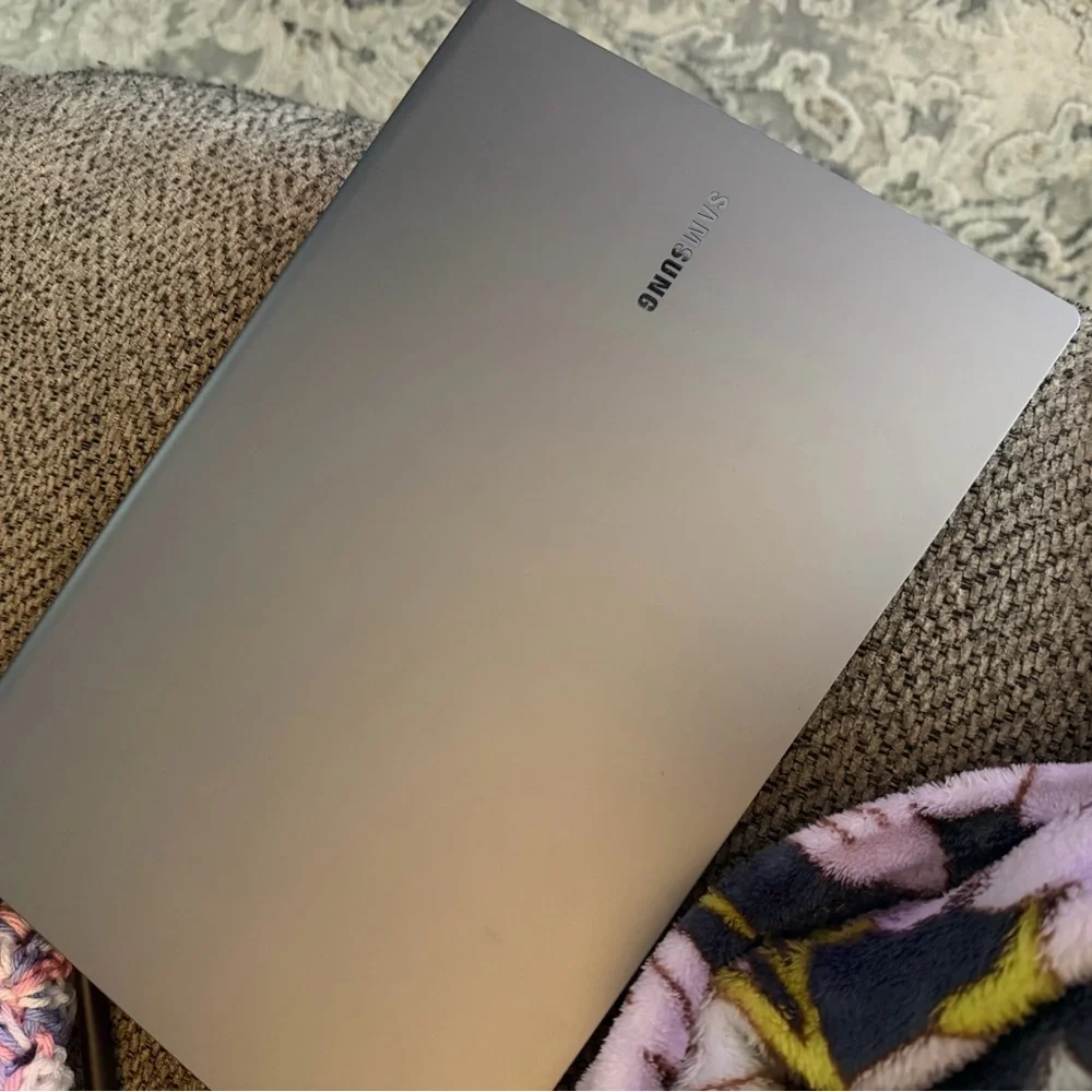 Samsung Galaxy S Notebook - Gray/Black Laptop